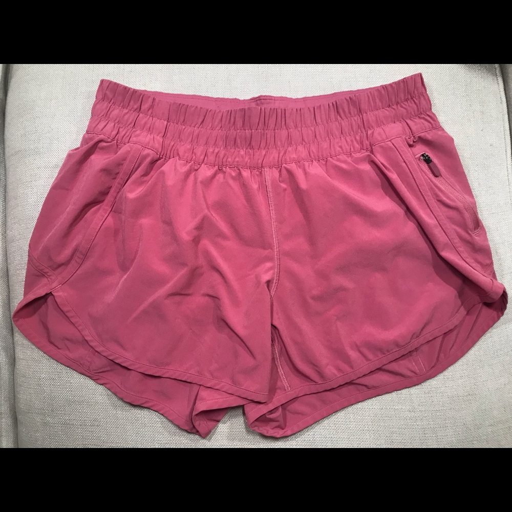 Lululemon Trackers 4” Pink Size 10